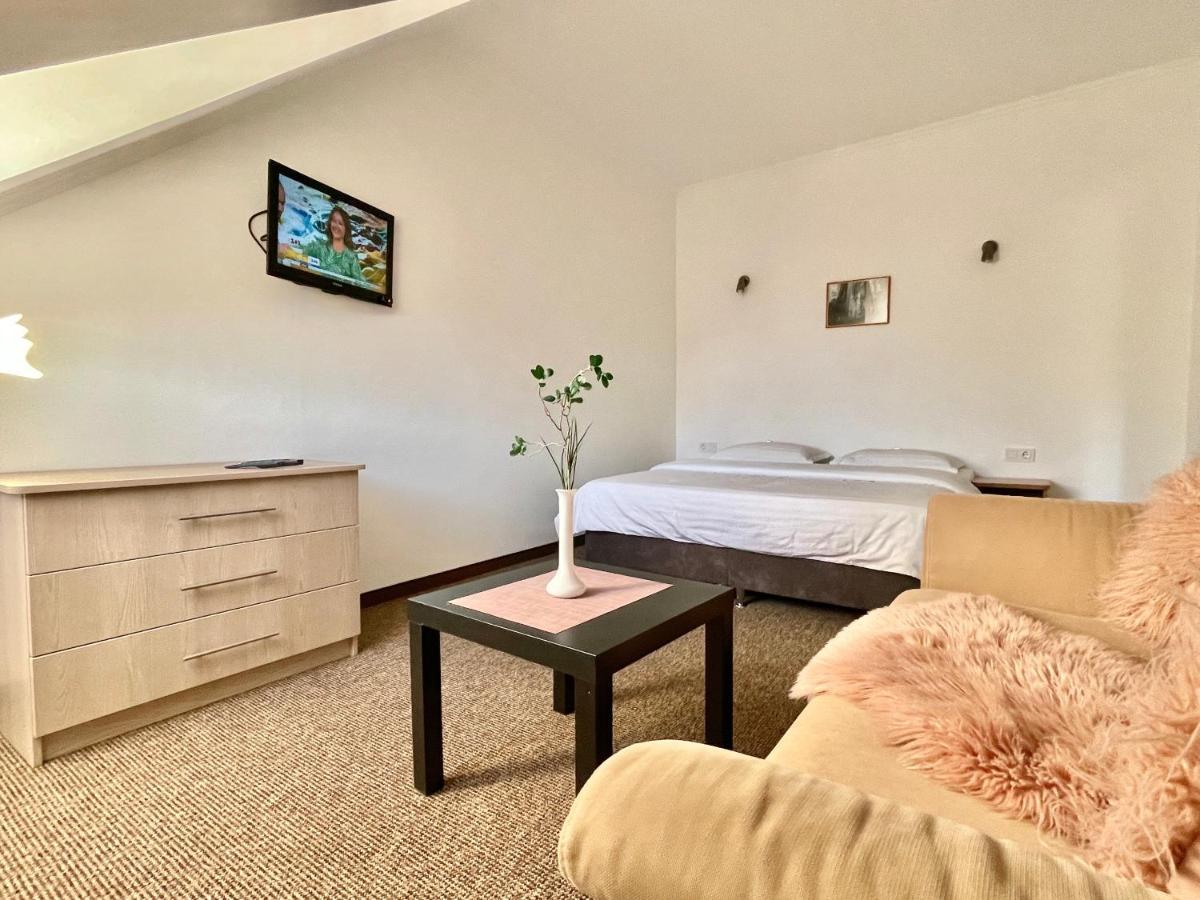 Карпатський Затишок Hotell Slavske Exteriör bild